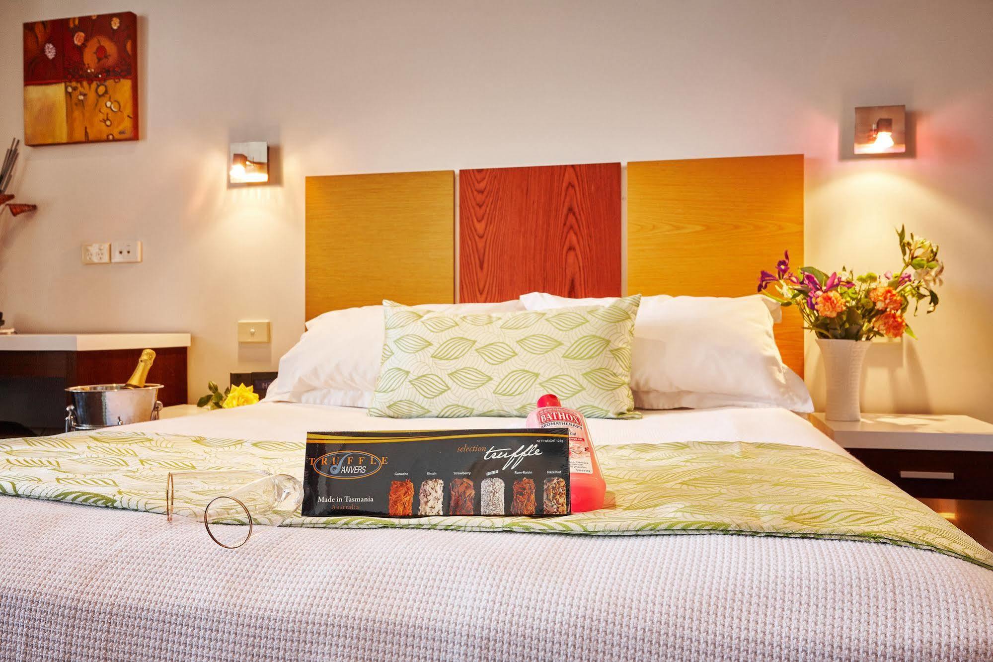 לונסטון Auldington Hotel מראה חיצוני תמונה