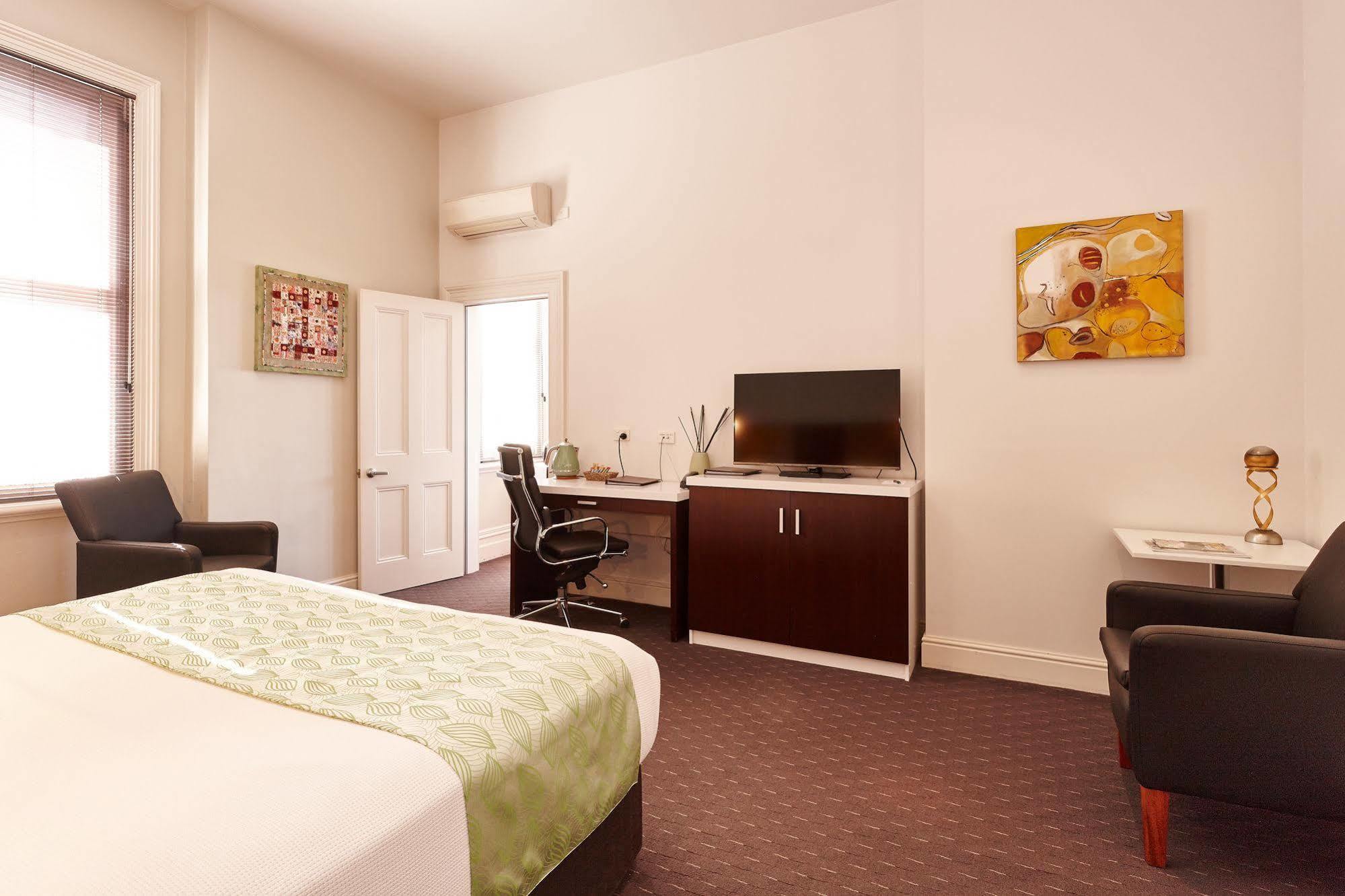 לונסטון Auldington Hotel מראה חיצוני תמונה